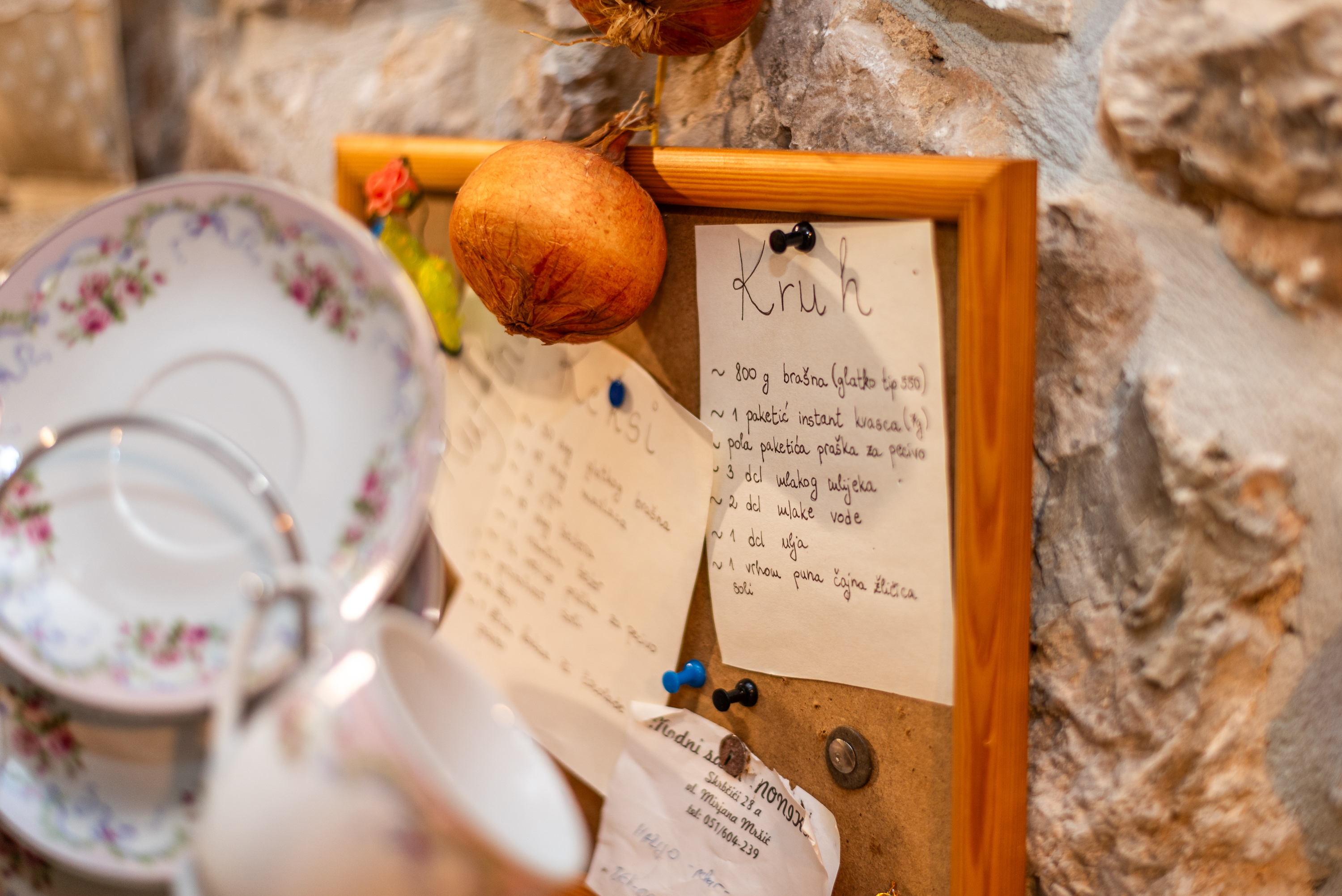 Krčka kuća 1 blagovaonica - detalj, recept za kruh